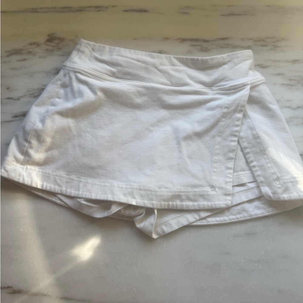 Free People Women's White /cream Hot short Skort size xs  sold out